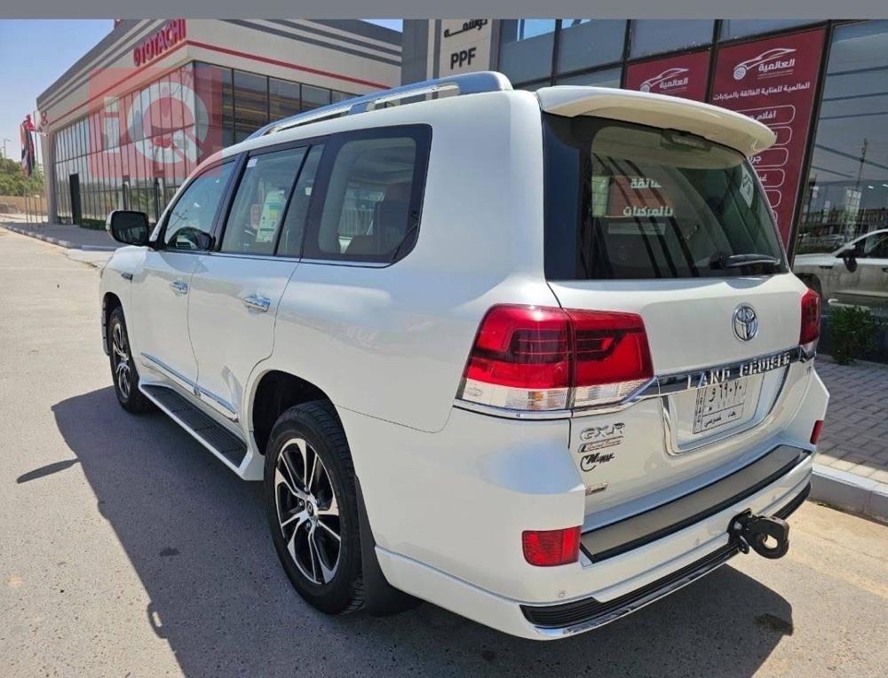 تويوتا لاندكروزر